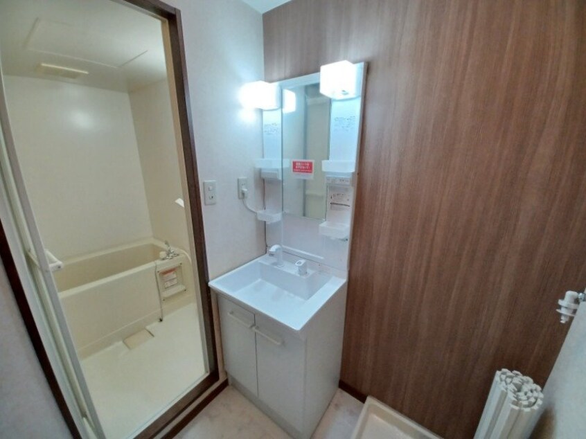別部屋同タイプです ＥＴＯＩＬＥ中出