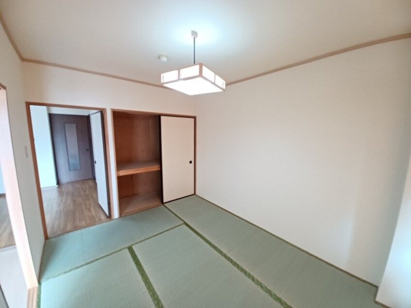 別部屋同タイプです ＥＴＯＩＬＥ中出