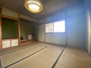  鎌田町貸家
