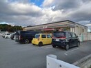 セブンイレブン津市白山町店(コンビニ)まで631m フラット立石　B