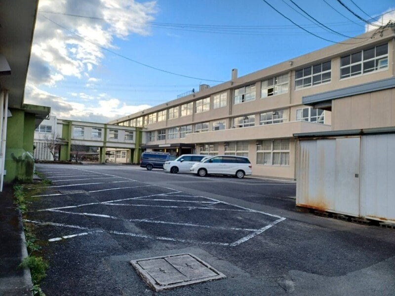 津市立白山中学校(中学校/中等教育学校)まで3195m グリーンハイツⅡ