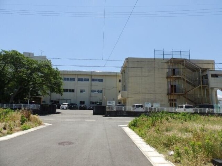 津市立南郊中学校(中学校/中等教育学校)まで2994m パストラル
