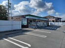 ファミリーマート津市戸木町店(コンビニ)まで595m first road hirari