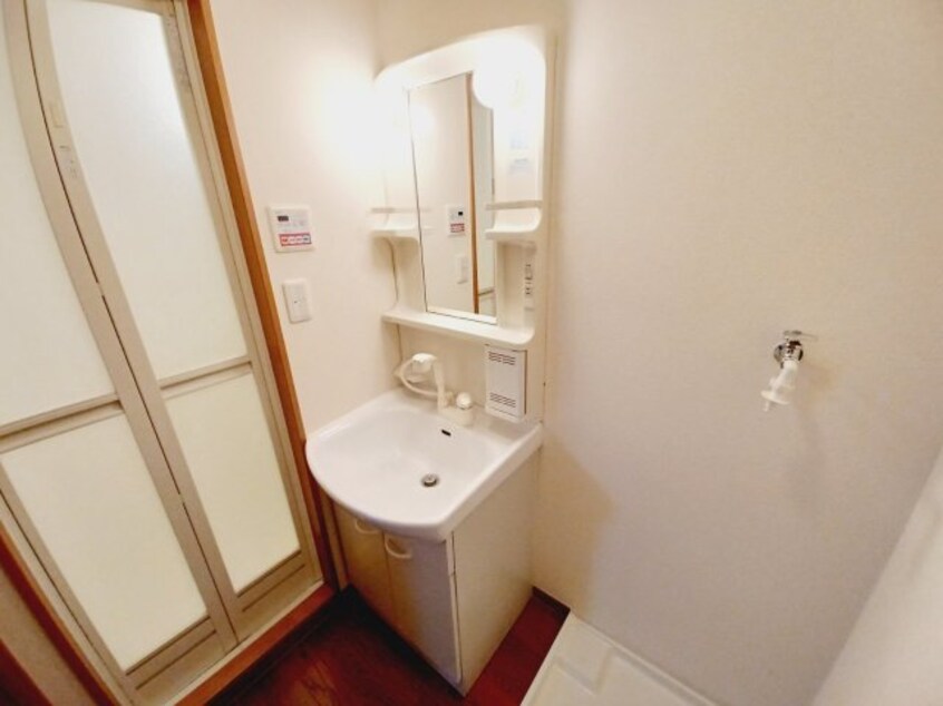 同物件別室の画像です アドラーブル