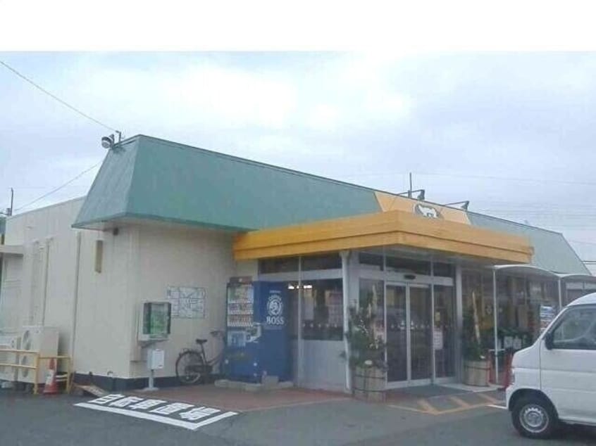ぎゅーとらTRY　mart．宮町店(スーパー)まで393m 大世古A様貸家