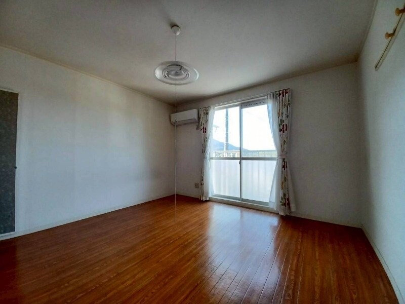  フォレスタ伊勢