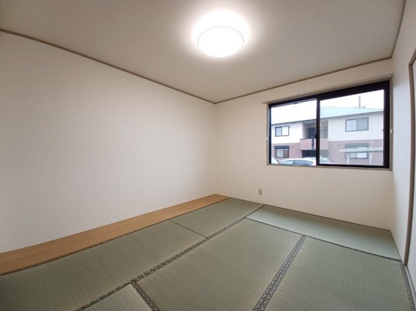 別部屋反転参考写真です。 メゾン・ド・カルテットＡ