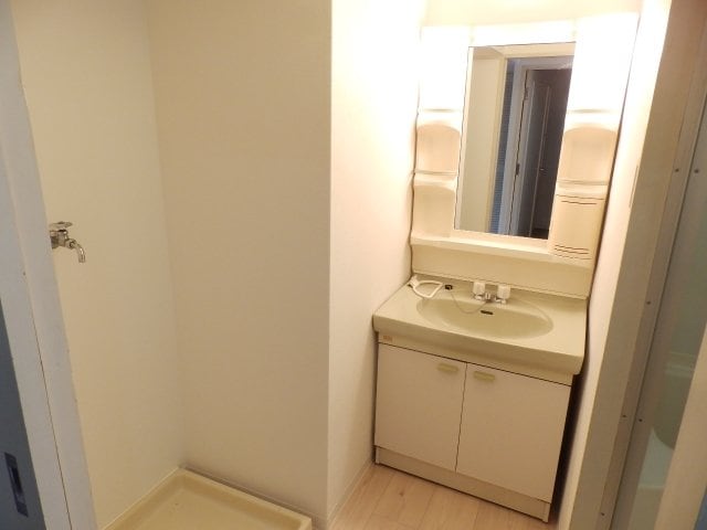 別部屋反転参考写真です。 アルメリア