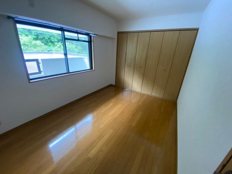  エスペランサ磯部