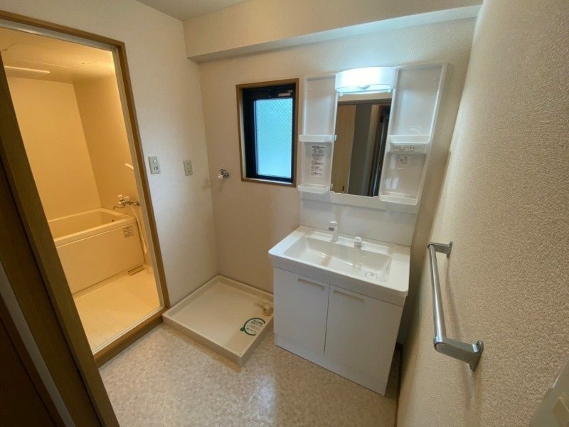  エスペランサ磯部