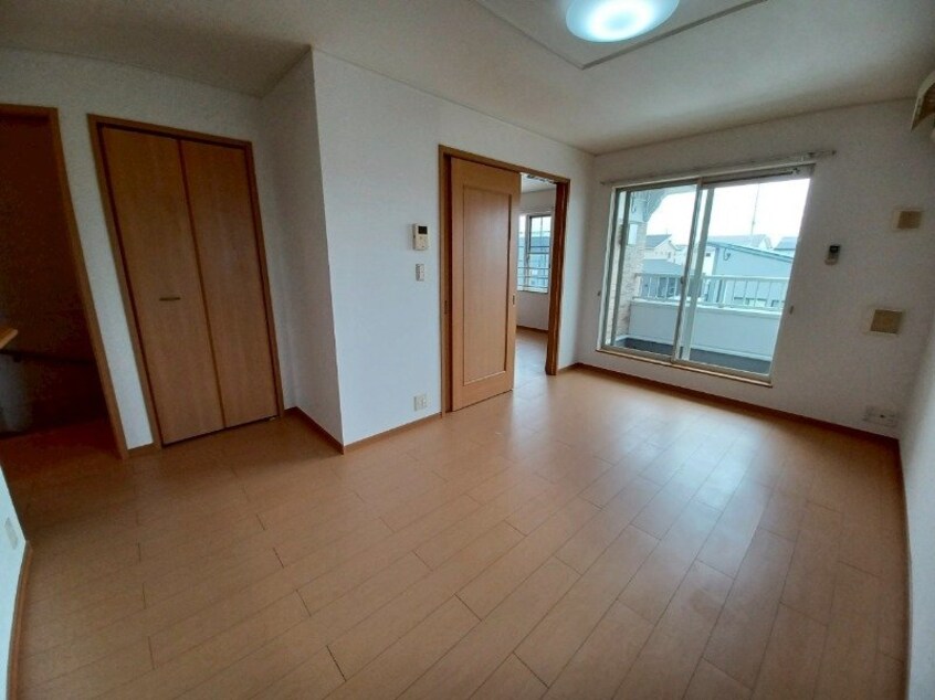 同型反転タイプの画像 サンヒルズ　Ｂ棟