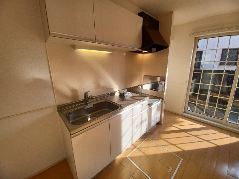 同型反転タイプのお写真です ラ・カンパーニャ　Ａ棟