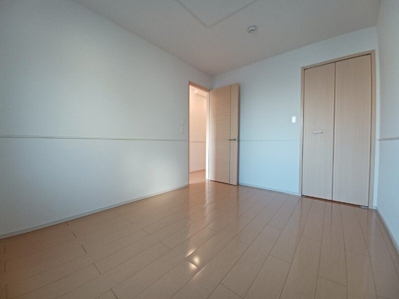 同型反転タイプのお写真です ラ・カンパーニャ　Ａ棟