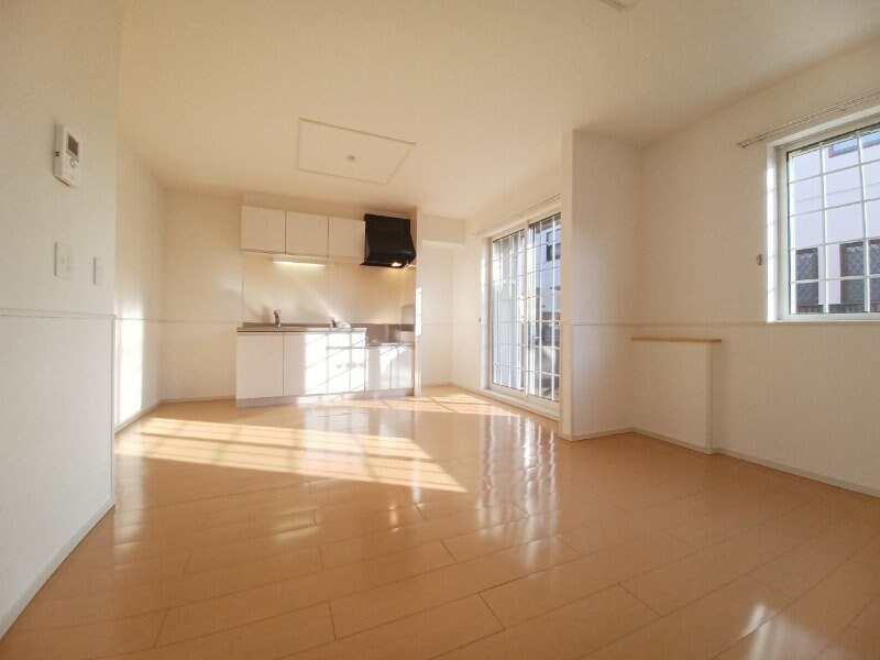 同型反転タイプのお写真です ラ・カンパーニャ　Ａ棟