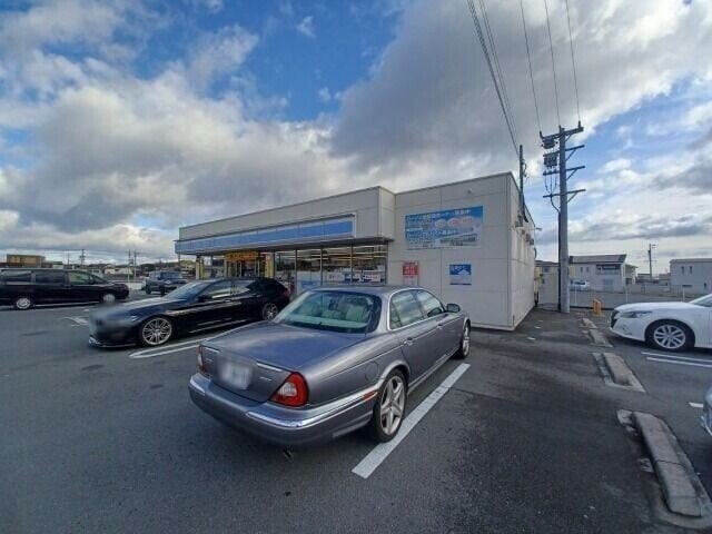 ローソン伊勢小俣町店(コンビニ)まで674m リベルテ