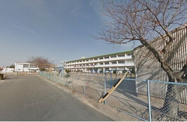 伊勢市立みなと小学校(小学校)まで2440m エクセルサンスメール　Ｂ棟