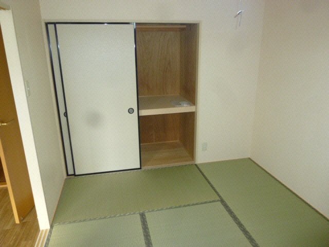 同一物件別部屋の内装です アンジュⅡ