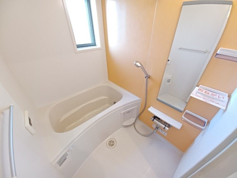 同物件別室反転タイプ画像 シャーロット　Ａ