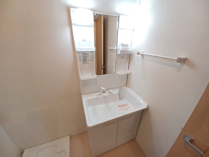 同物件別室反転タイプ画像 シャーロット　Ａ