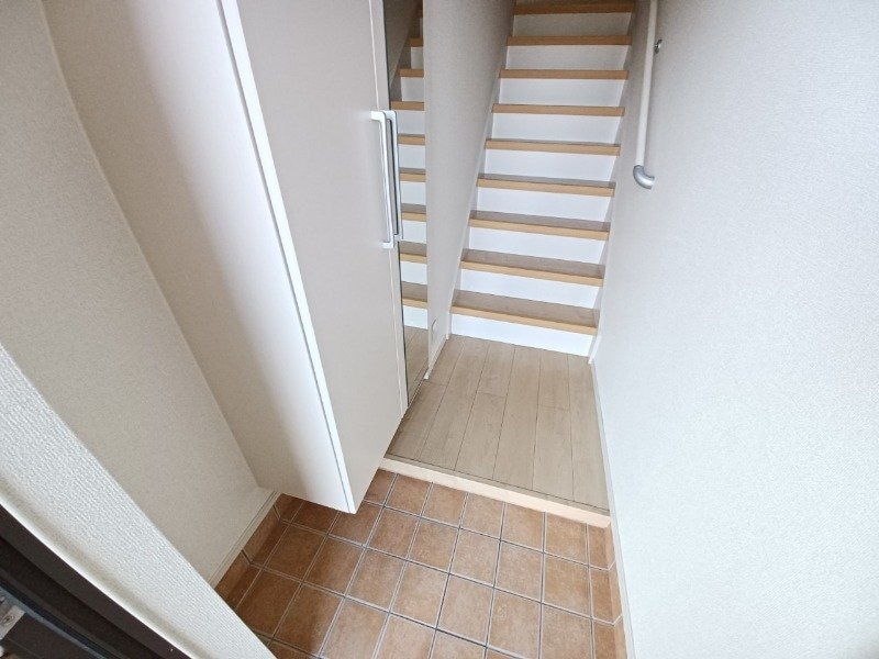 同物件別室反転タイプ画像 シャーロット　Ａ