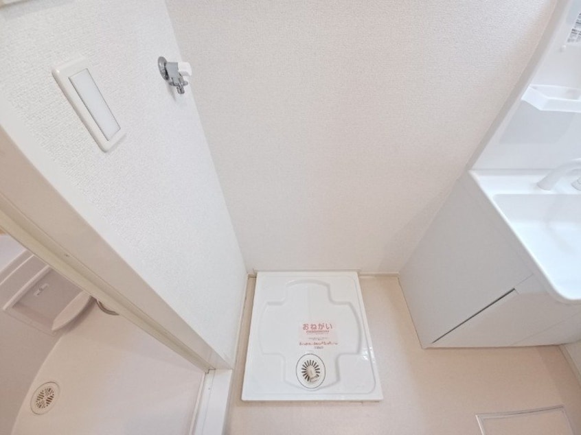 同物件別室反転タイプ画像 シャーロット　Ａ