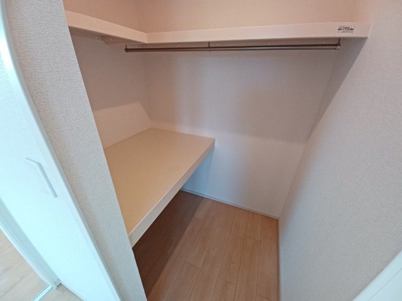 同物件別室反転タイプ画像 シャーロット　Ａ