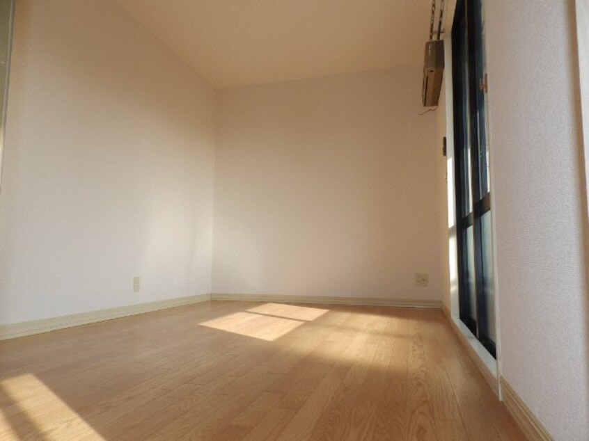  三幸ハイツ御薗Ａ棟