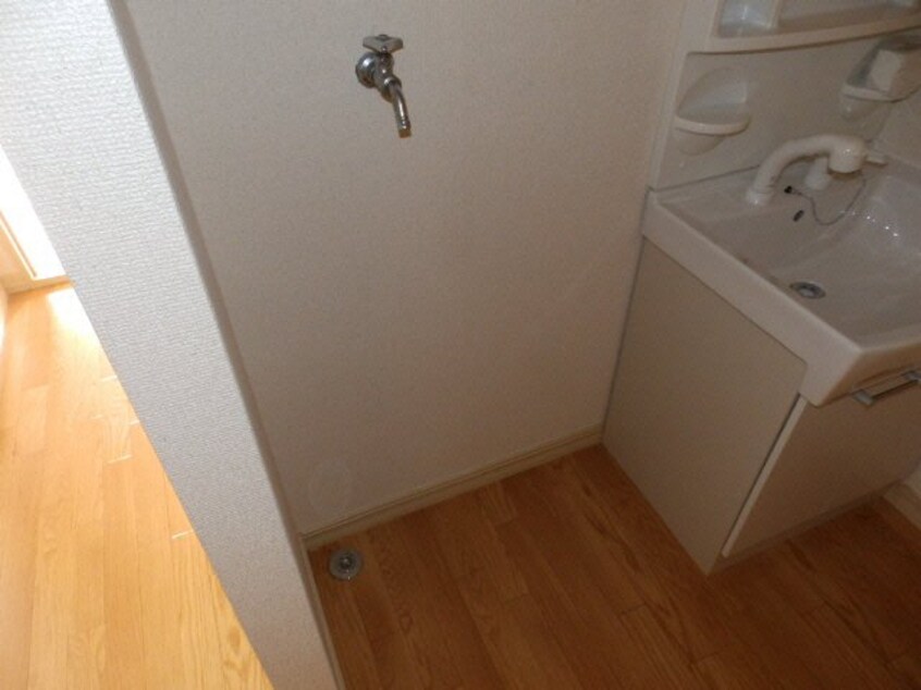  三幸ハイツ御薗Ａ棟