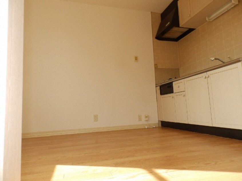  三幸ハイツ御薗Ａ棟