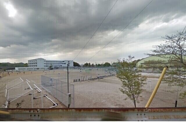 伊勢市立倉田山中学校(中学校/中等教育学校)まで959m ハイツ服部