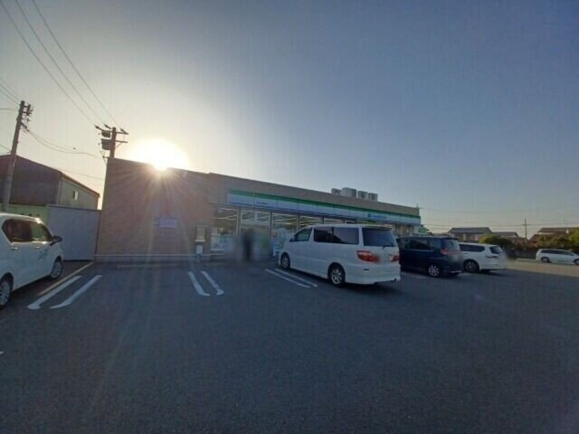 ファミリーマートおばた明野店(コンビニ)まで870m ルミエールV