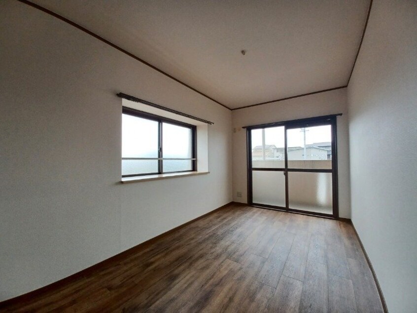 別部屋写真です マンションカルミア