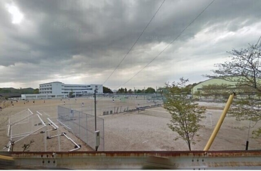 伊勢市立倉田山中学校(中学校/中等教育学校)まで1476m ミタックスマンション