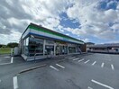 ファミリーマート伊勢神久店(コンビニ)まで977m セレッソ　Ｂ棟