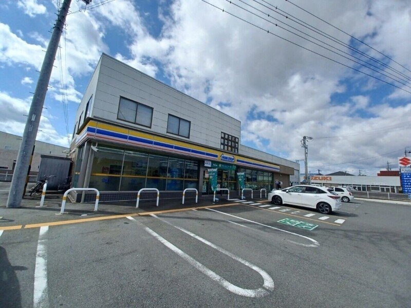 ミニストップ伊勢黒瀬町店(コンビニ)まで1114m ルクプルカワイ