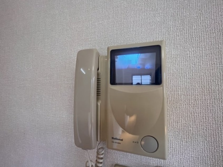 同建物の別部屋反転タイプ ビレッジサンズ A