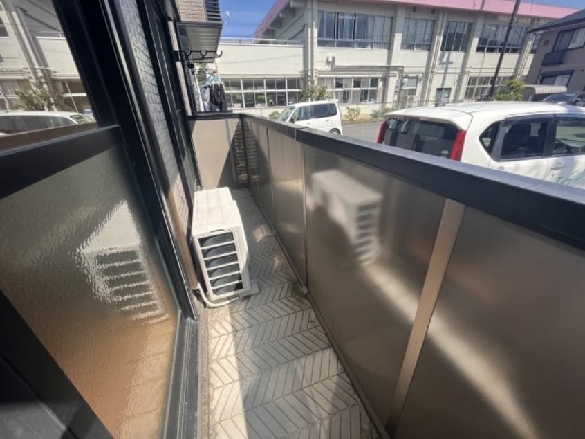 同建物の別部屋反転タイプ ビレッジサンズ A