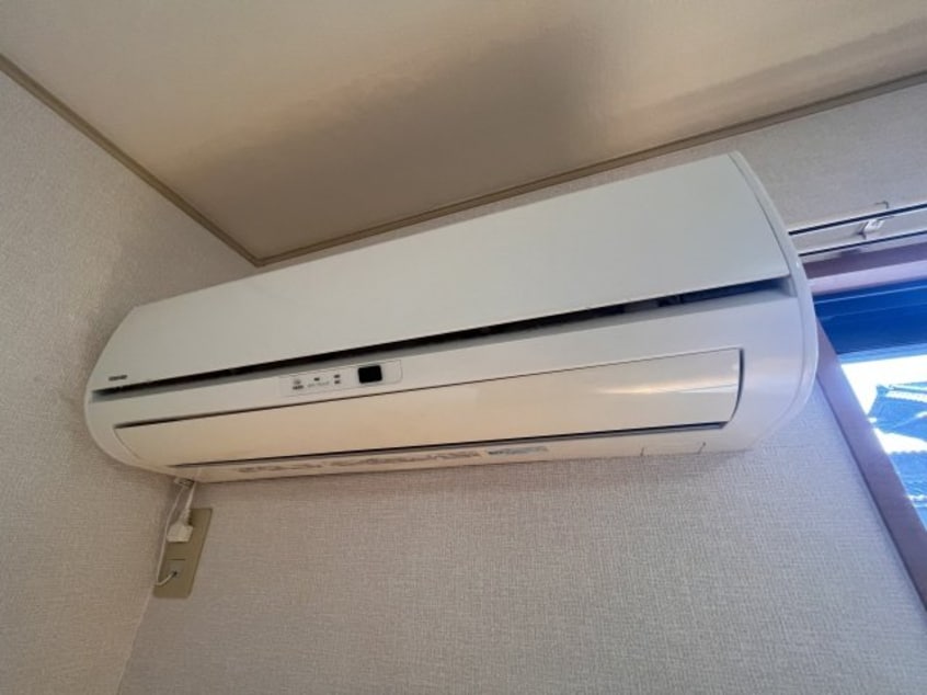 同建物の別部屋反転タイプ ビレッジサンズ A