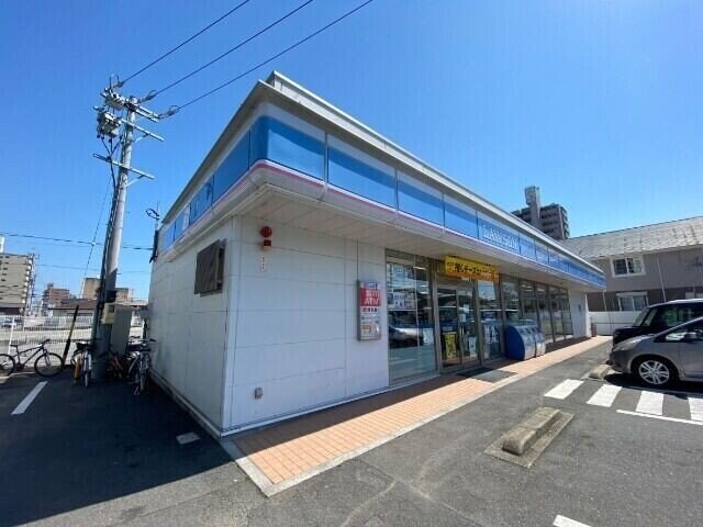 ローソン四日市城北町店(コンビニ)まで436m エスペランサ　Ｓ