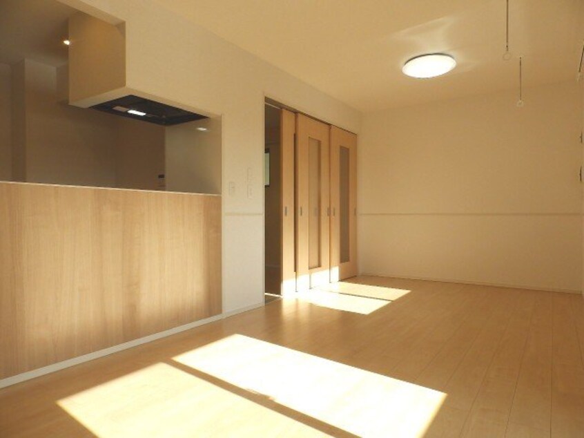  コリーヌ日永西　B