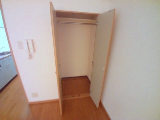 収納 サン・アペックス四日市