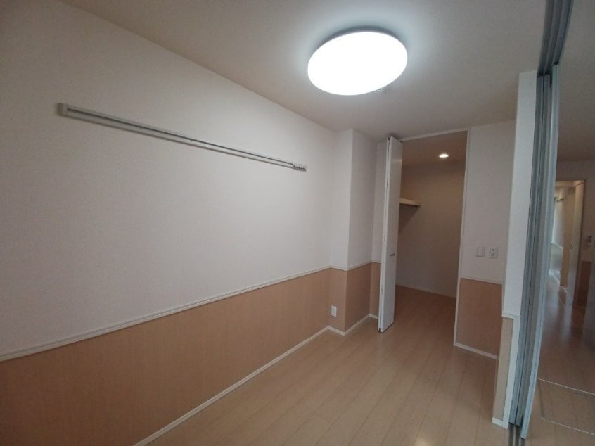 同型反転参考写真 エルグランデ