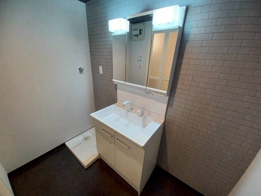  プロミネント四日市