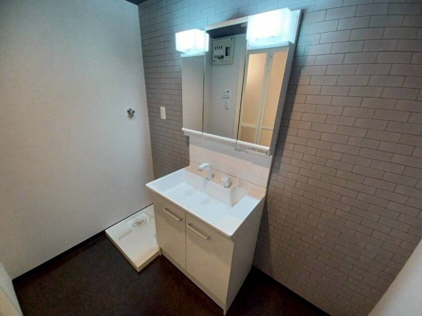  プロミネント四日市