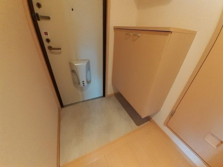  リビングタウン四日市芝田　A