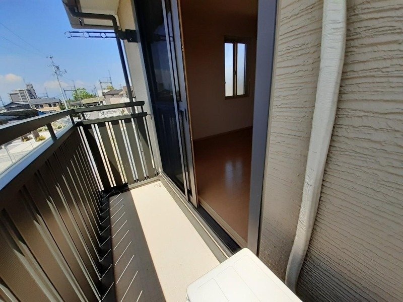  リビングタウン四日市芝田　A