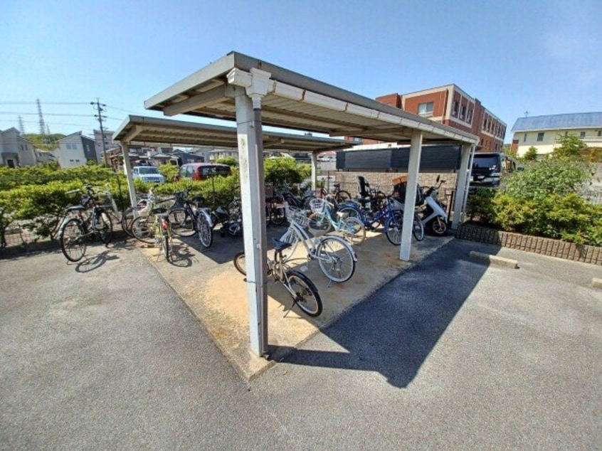  プラムスクエア