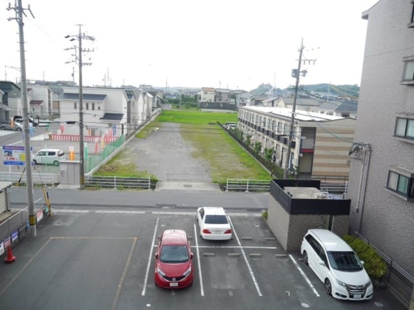  プラムスクエア