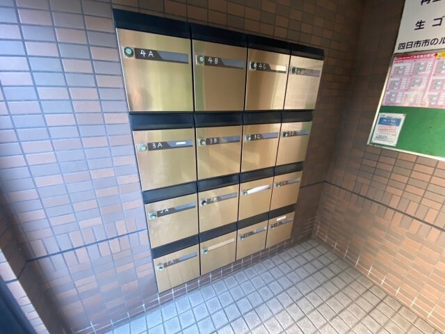  ファミール西浜田 南館