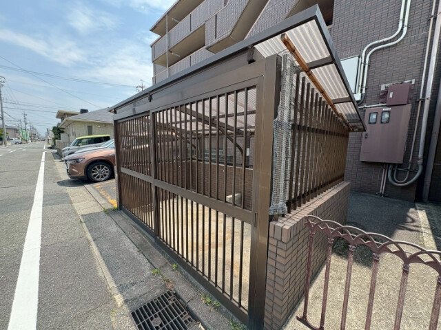  ファミール西浜田 北館